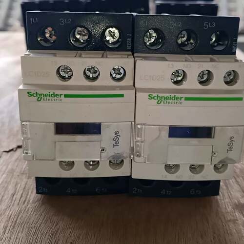 可议价交流接触器 LC1D25M7C