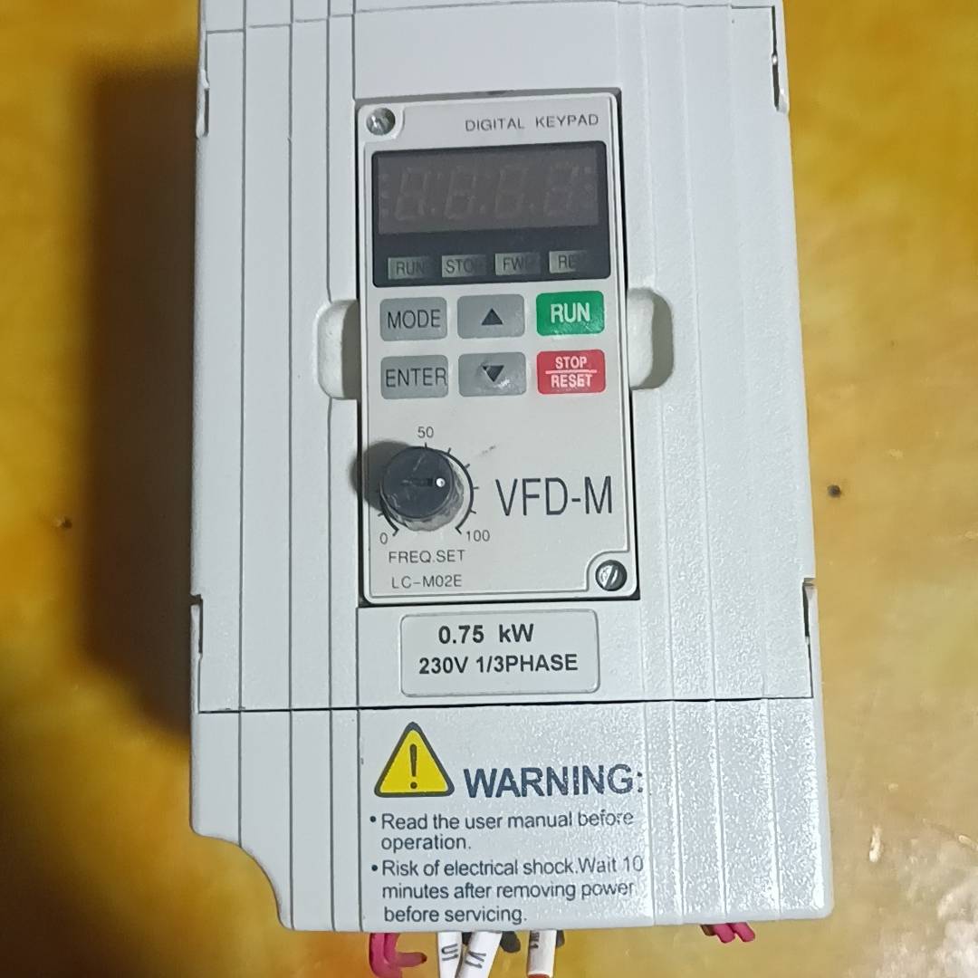 议价变频器，0.75Kw，包好140元