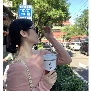 法式一字肩纯欲风针织衫女2023新款别致甜辣妹性感设计感修身上衣