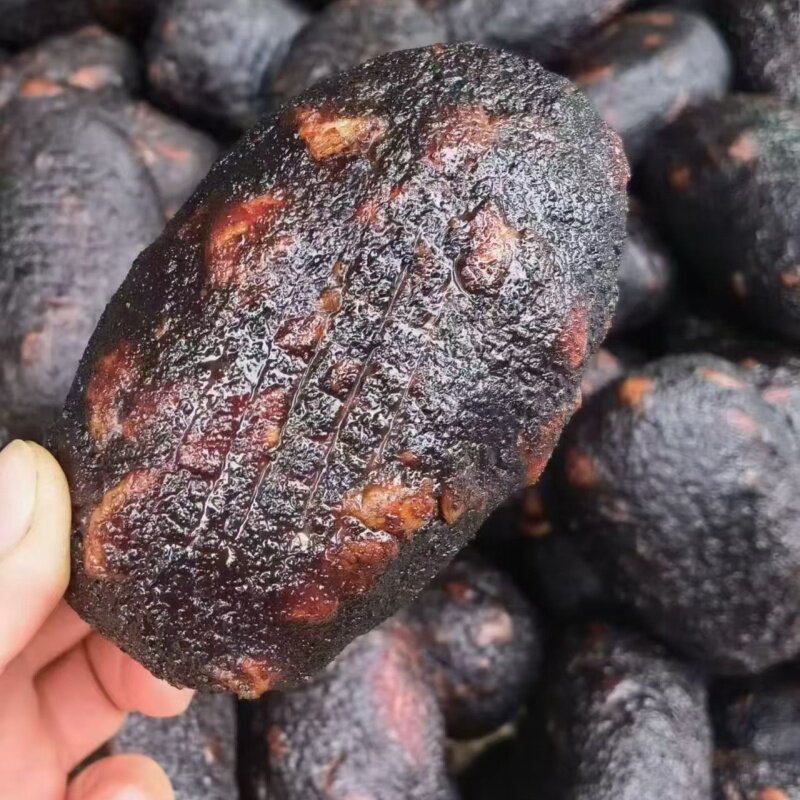 湖南邵阳猪血丸子农家土特产猪血粑烟熏圆子腊豆腐干柴火豆腐丸