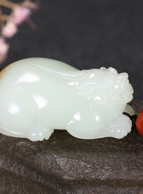 【久龙玉器】天然无暇和田玉且末糖羊脂玉吊坠和田挂件貔貅35.10