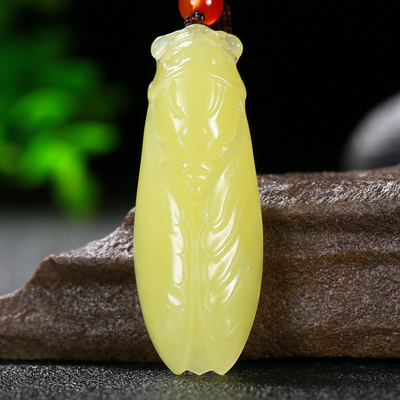 【久龙玉器】天然和田玉若羌黄玉挂件和田玉吊坠一鸣惊人11.82
