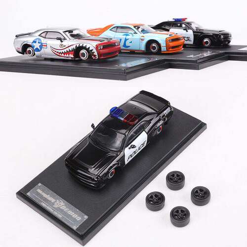 Fine Works FW 1:64道奇SRT地狱猫海湾/警车涂装仿真合金汽车模型