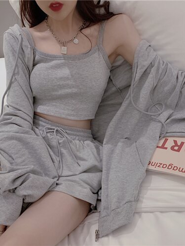运动风吊带背心休闲服套装女爆款宽松韩版显瘦外套短裤学生三件套