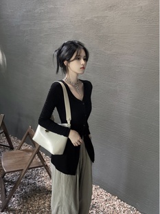 女春秋季 针织开衫 韩版 2025新款 显瘦收腰上衣 薄款 修身 防晒V领长袖