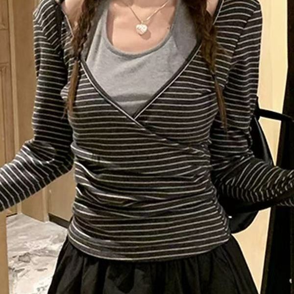 撞色条纹挂脖假两件长袖打底衫