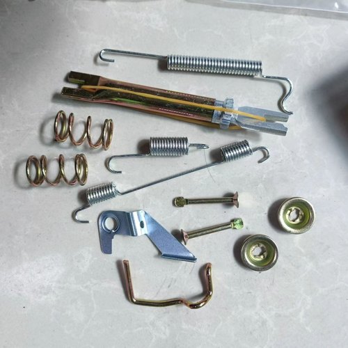 乐驰奇瑞QQ长安奔奔后刹车修理包