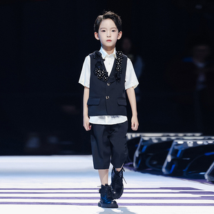 儿童西装马甲套装2025新款男童走秀潮服高端主持花童婚礼穿搭服装