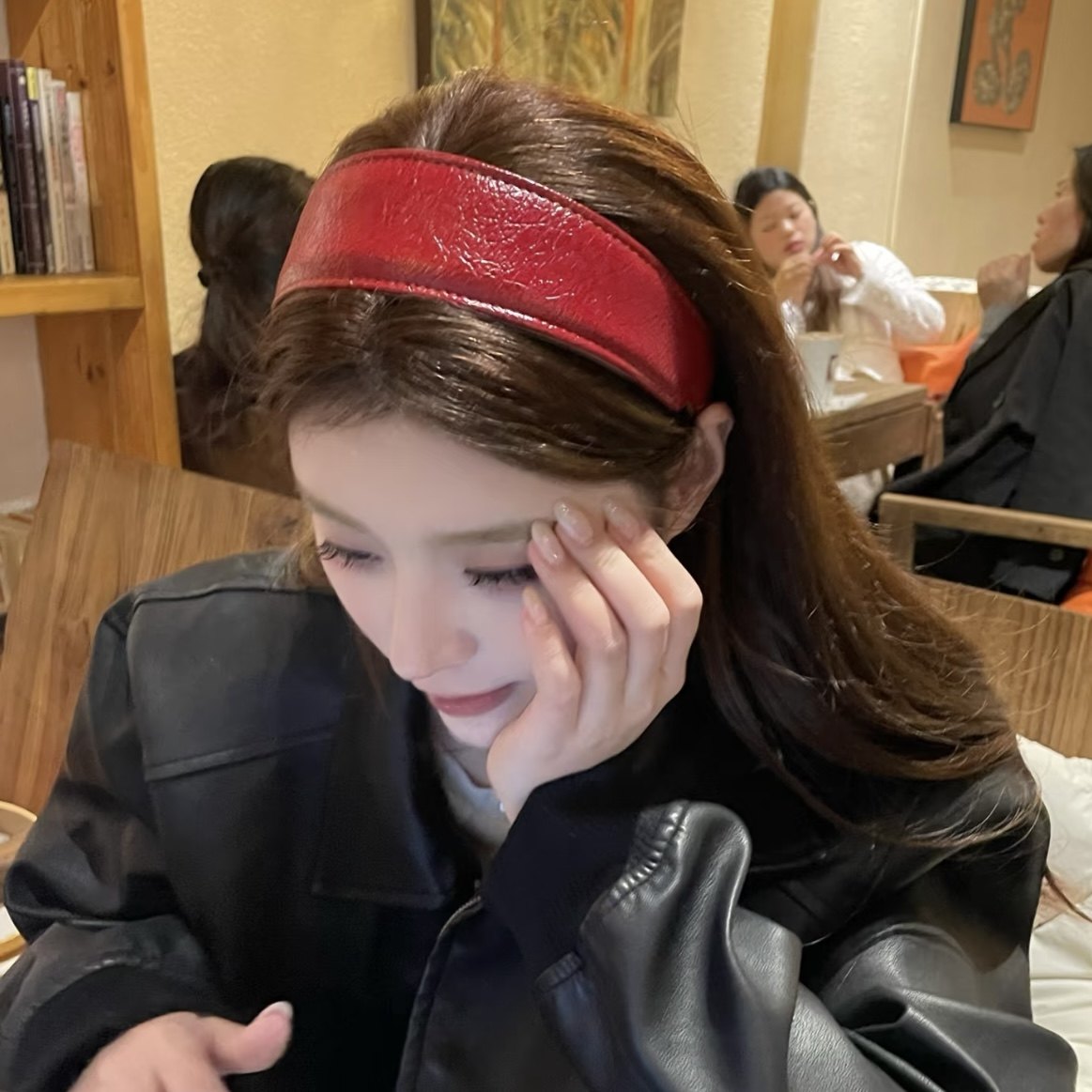 可以封神的红色宽边PU皮发箍女秋冬高级感洋气高颅顶圣诞新年头箍