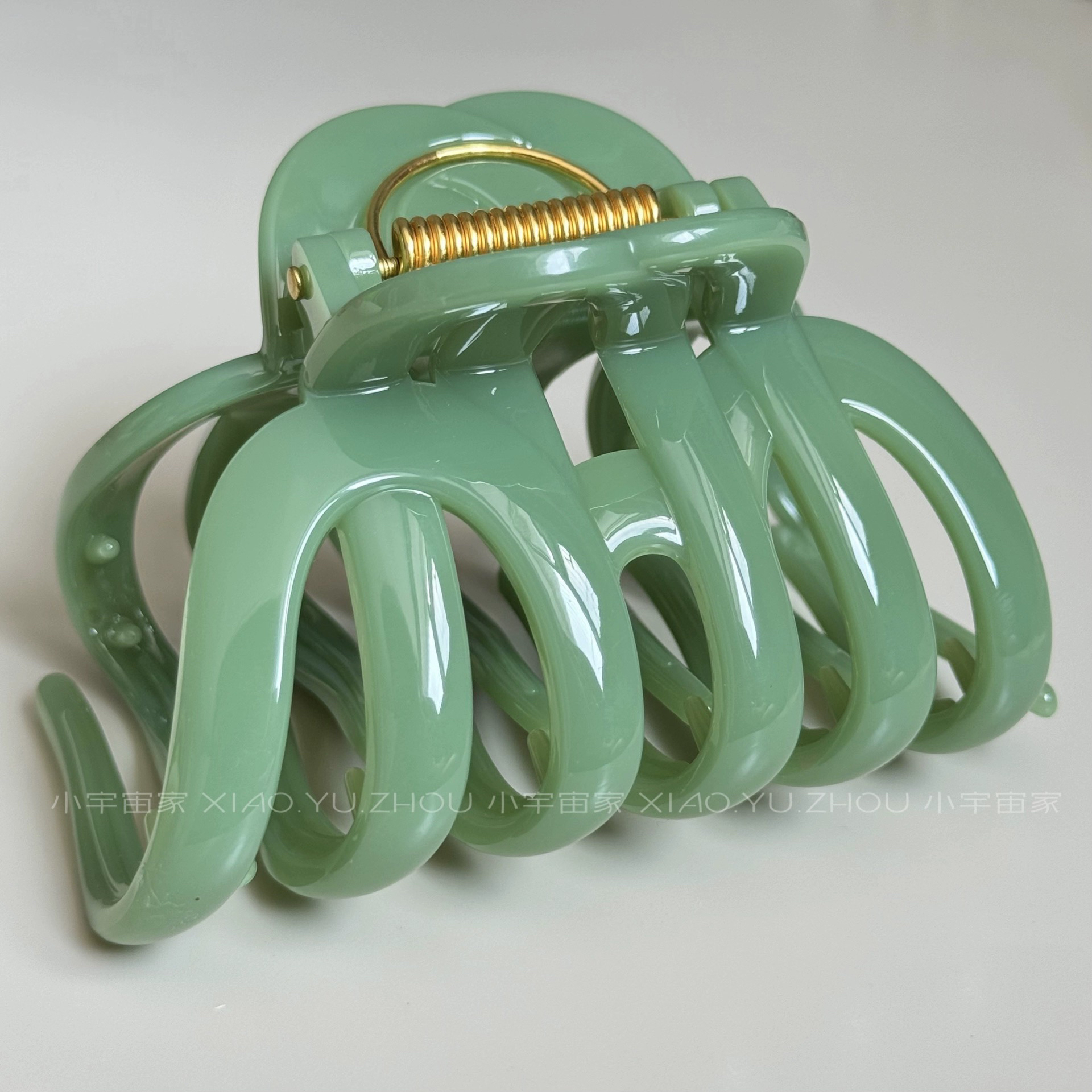 玉绿~发量多的拍！高端超大号抓夹法式发抓结实发夹加宽齿鲨鱼夹