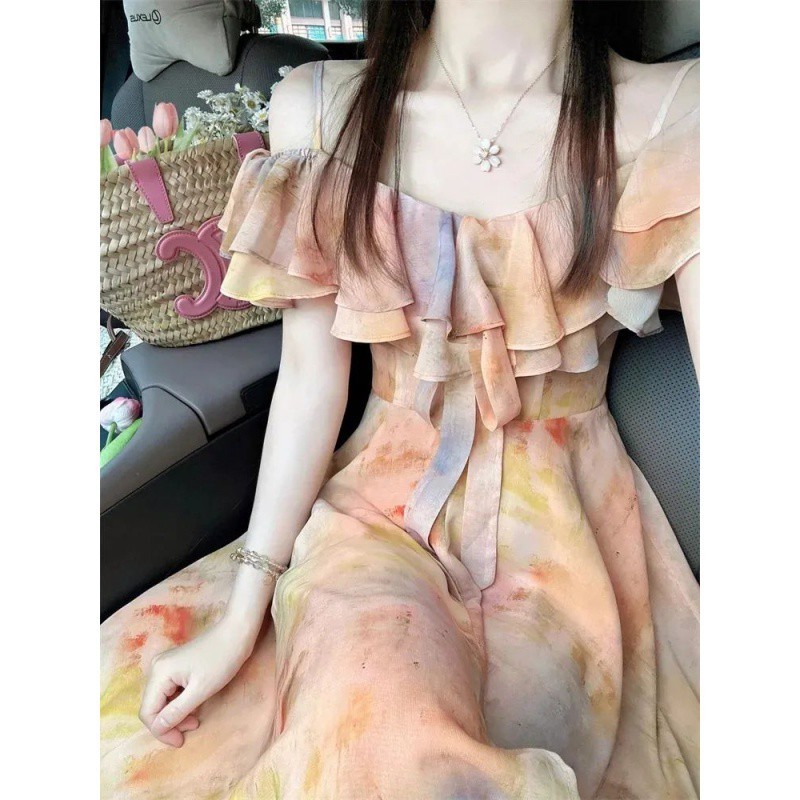 多巴胺穿搭纯欲性感露肩吊带连衣裙女夏季新款收腰显瘦a字长裙子