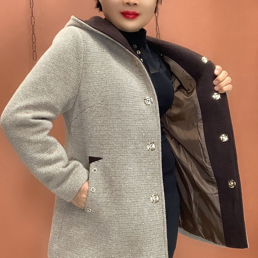 中老年妈妈连帽气质大衣