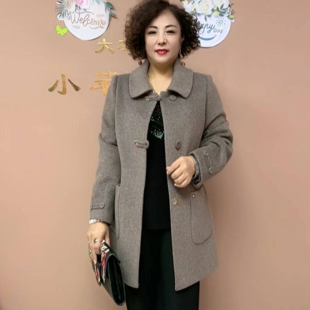 中老年高贵气质妈妈秋冬