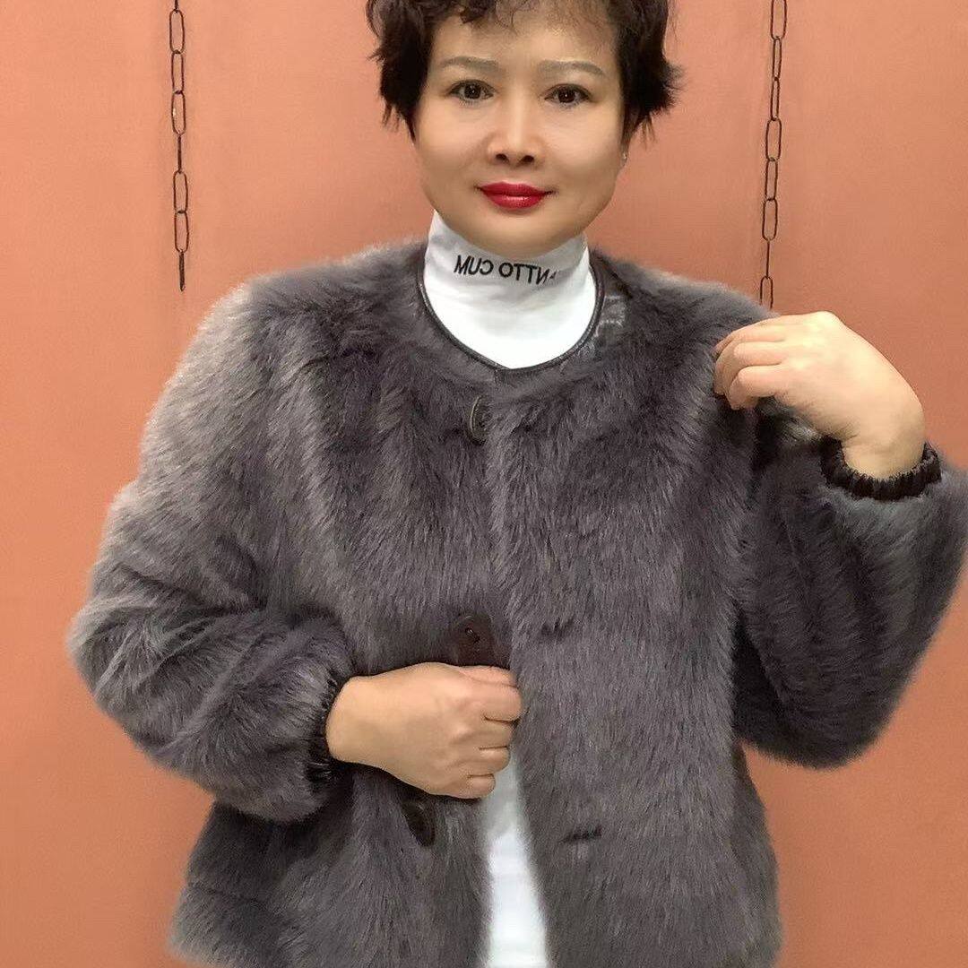 时尚皮毛一体短款外套女