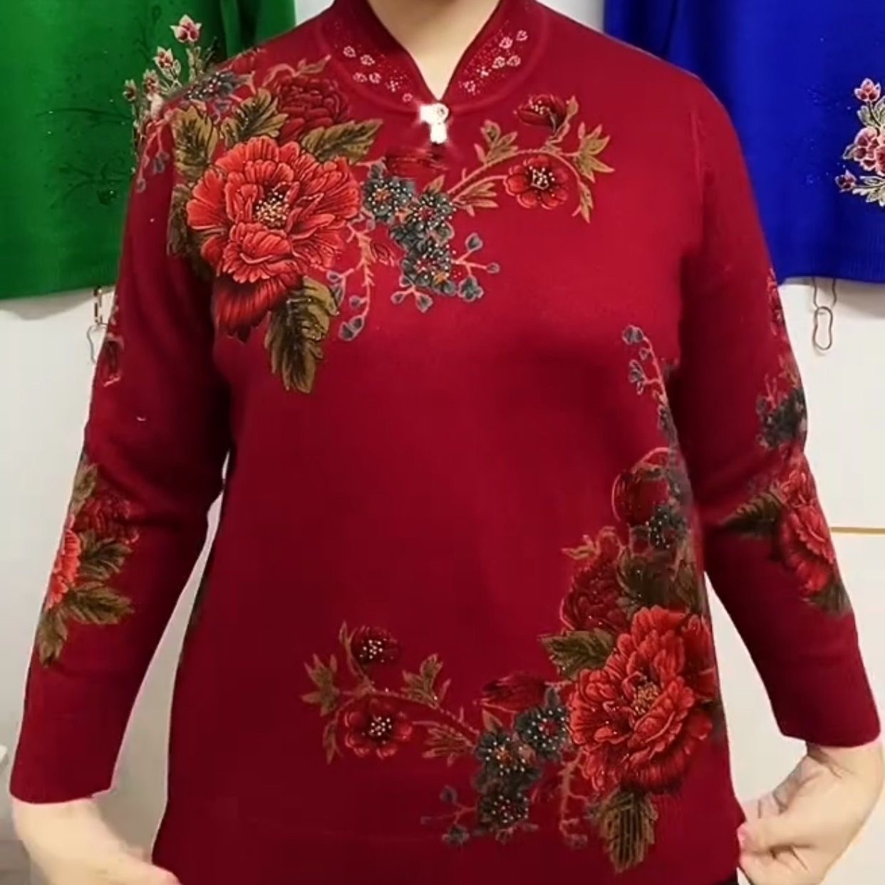 2025秋冬新款妈妈装红色