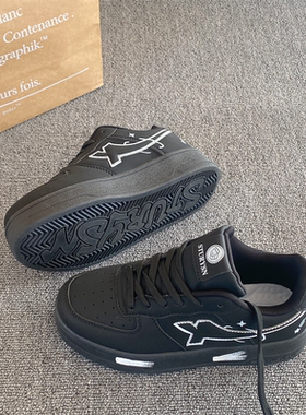 黑色厚底增高板鞋女ins潮2025冬季新款学生设计感百搭运动休闲鞋