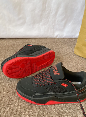 港风复古黑红色板鞋男ins潮2026春季新款情侣百搭运动休闲德训鞋