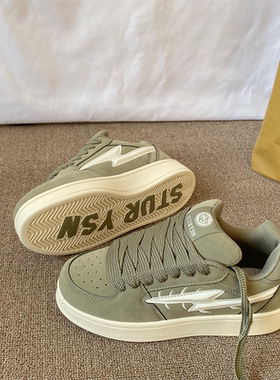 港风复古绿色情侣面包鞋男ins潮2026春季新款百搭运动休闲板鞋子