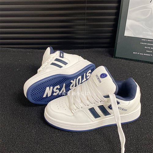 港风情侣款面包鞋男ins潮2025冬季新款小白鞋百搭休闲运动板鞋女