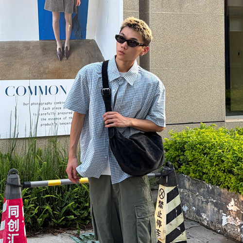NIN设计款个性单肩斜挎麂皮绒月牙饺子包男女生松弛感流浪包日系