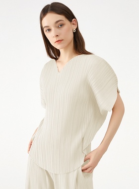 夏季新款V领T恤女韩版气质宽松短袖小众款爱心褶皱上衣女