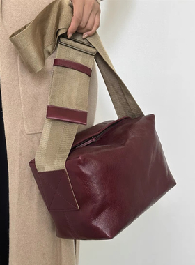 THREE新品网红同款时尚暗黑豆腐包大小号牛皮设计手提单肩斜挎包