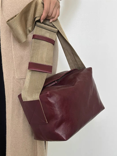 暗黑豆腐包大小号牛皮设计手提单肩斜挎包 时尚 THREE新品 网红同款