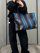 时尚 THREE新品 网红同款 彩色大容量托特凹造型设计单肩手提包包男