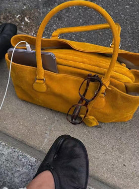 THREE新品网红同款时尚百搭黄色绒夹子休闲小众设计手提单肩包包