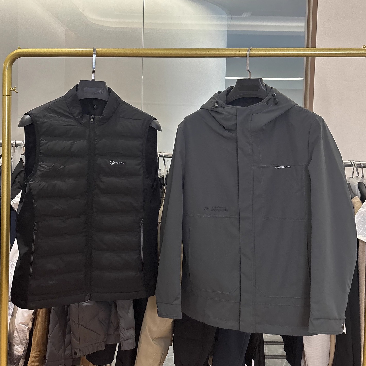 【H家】一衣三穿！户外冲峰！秋冬新款男士时尚休闲连帽夹克棉衣