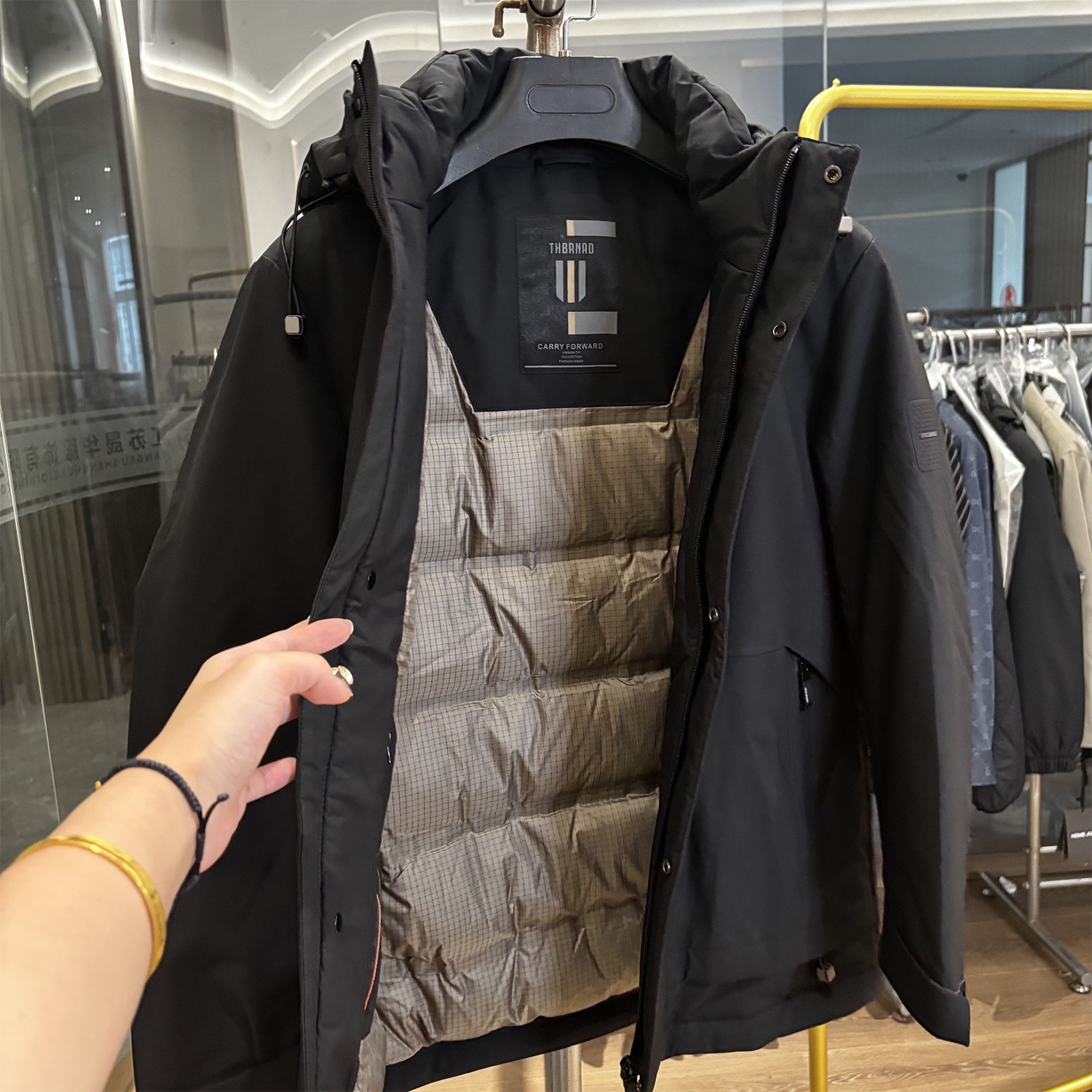 雅家三防面连帽保暖羽绒服