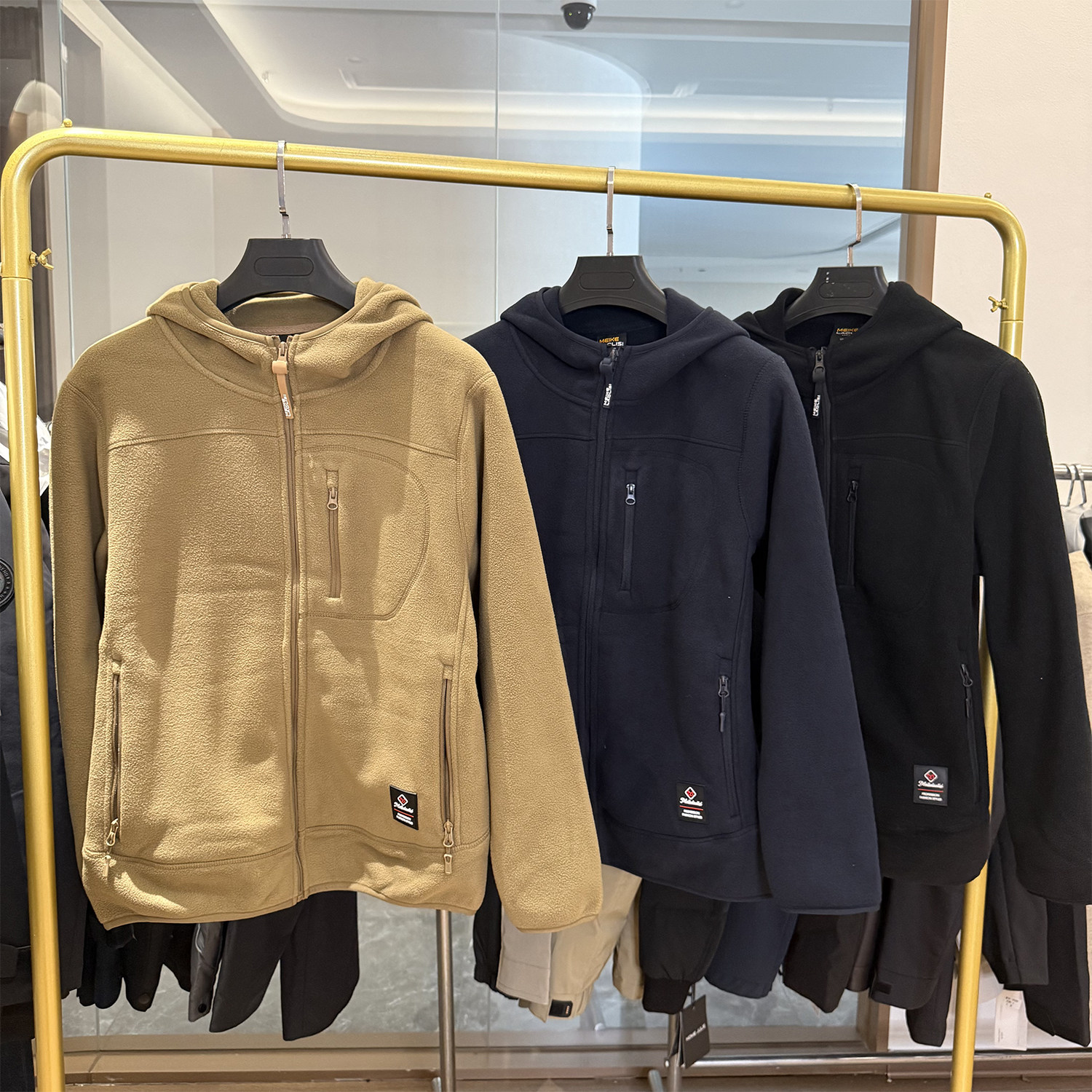 重磅900克连帽保暖摇粒绒外套