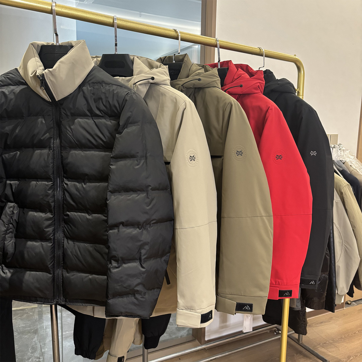 商场单户外冲锋三合一保暖羽绒服