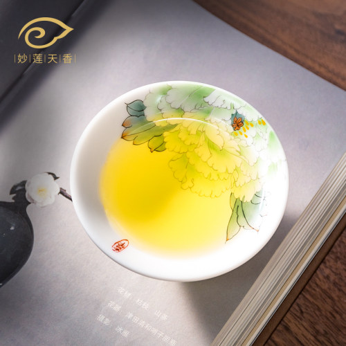 庄晓明大师手绘牡丹斗笠杯