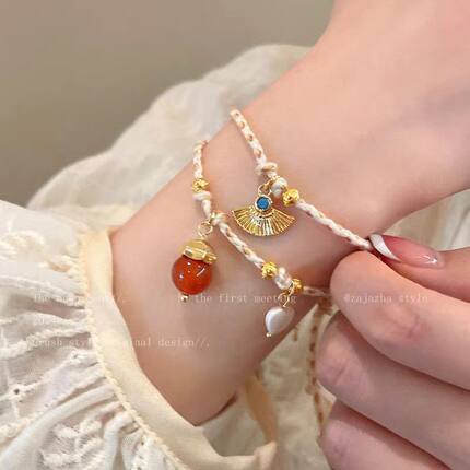 A「她非池物」闪钻西太后土星手链女小众设计学生镂空心形手饰