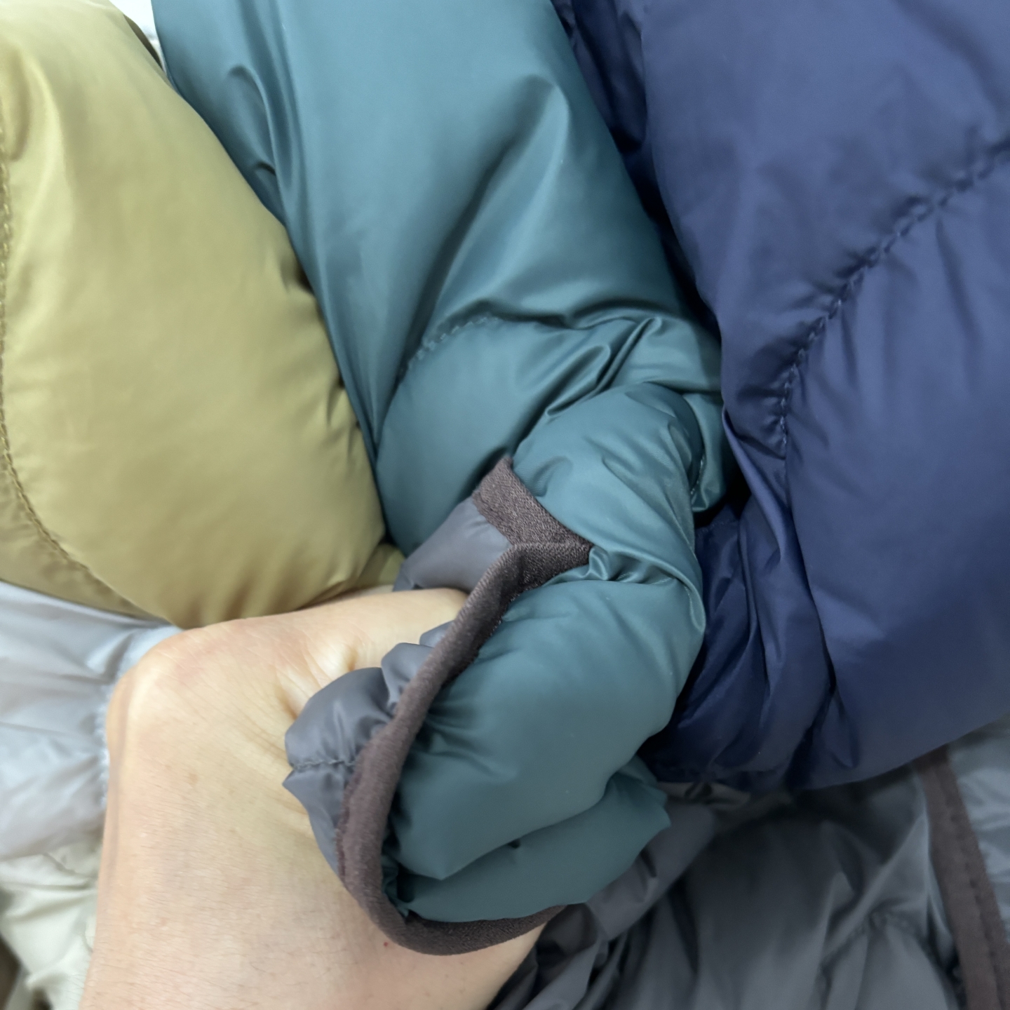 男女童轻薄型羽绒服 120-160 尺码不偏小