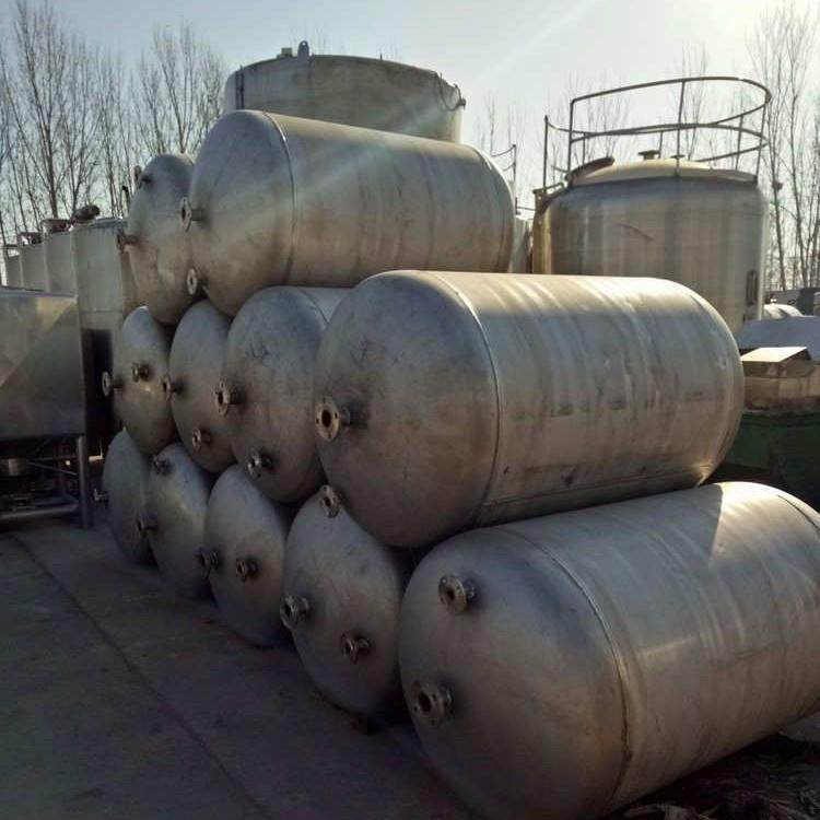 5立方卧式304不锈钢储罐全新10立方卫生食品级不锈钢储罐液体储罐,清洗/食品/商业设备,奶罐/储罐,淘宝优惠券,粉丝福利购,淘宝优惠卷