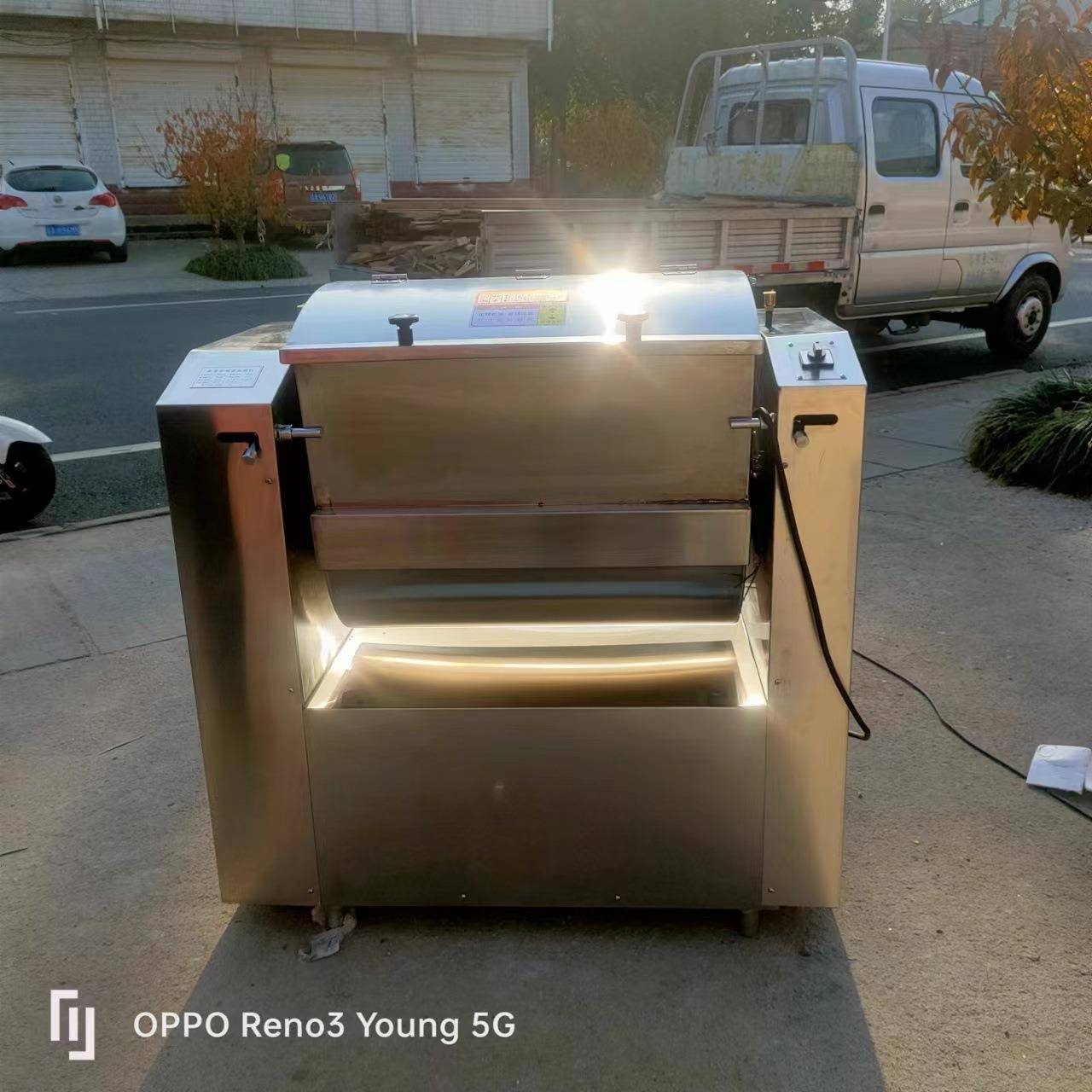 厂家供货和面机75公斤拌馅机商用拌馅机75公斤201不锈钢拌鞋