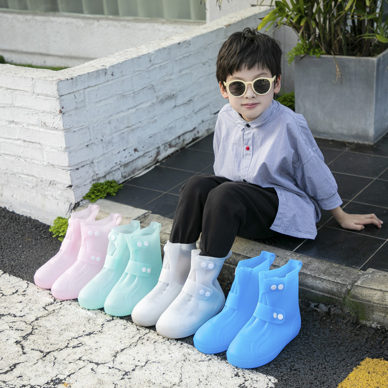 儿童雨鞋套男女童防滑加厚耐磨中小学生雨靴套亲子防水脚套网红