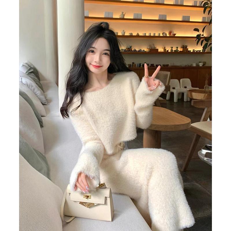慵懒风软糯水貂绒毛衣上衣女秋冬新款显瘦包臀半身裙长裙两件套装