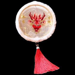 精选甲辰龙年毛绒圆形共灯笼龙角刺绣G吉祥红龙头手提发光花灯成