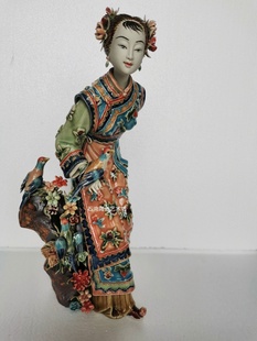 石湾陶瓷公仔美女仕女手工摆件客厅家居简约创意古典仕女一鸣惊人