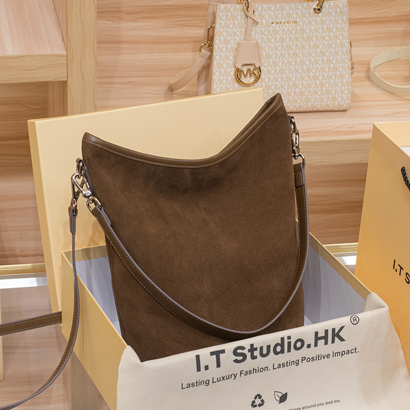 路易CITEX LV官方旗舰店香港真皮超火单肩大包爆款水桶包女2025新