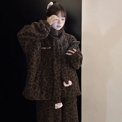 拉链式可外穿豹纹kitty睡衣套装