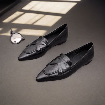 真皮单鞋欧美尖头平底低跟女鞋