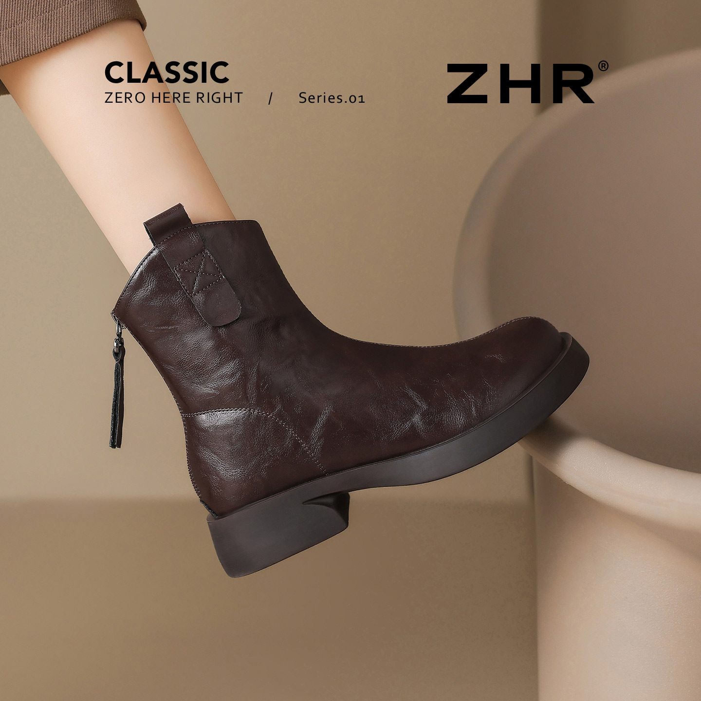 棕色短靴女2025秋冬新款复古英伦