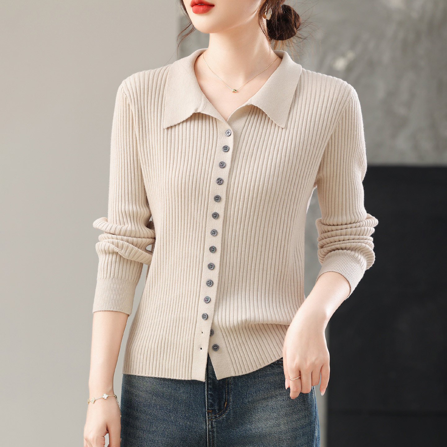 中年妈妈春秋新款翻领针织开衫女装宽松大码洋气上衣薄款毛衣外套