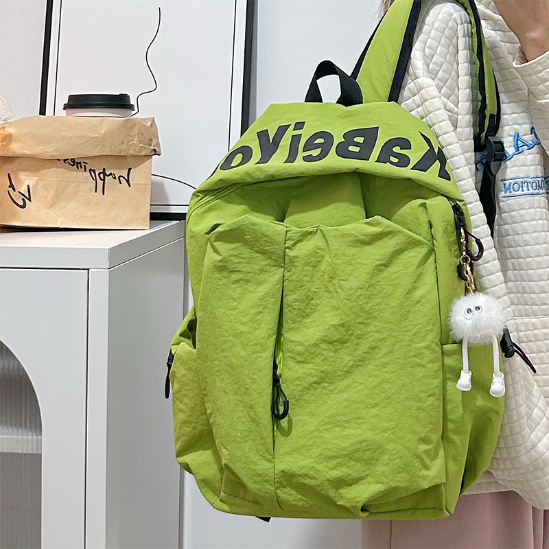 新款大学生轻便韩系外出双肩背包