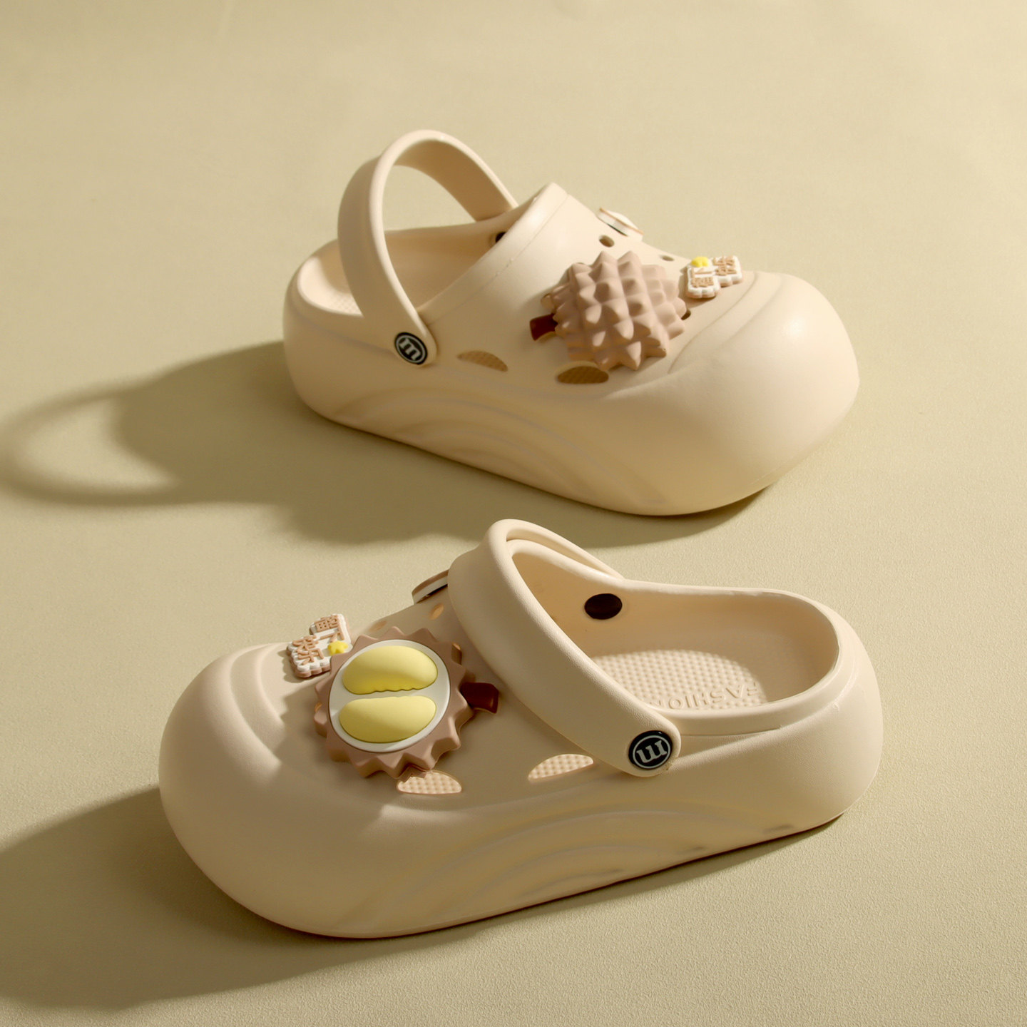 可爱榴莲卡通成人洞洞鞋女夏季外穿厚底防滑耐磨两穿包头凉拖鞋