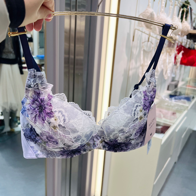 华歌尔性感有钢圈聚拢收副乳蕾丝